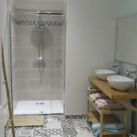 Alojamento de Acomodação e Pequeno-almoço Jolysable 3*