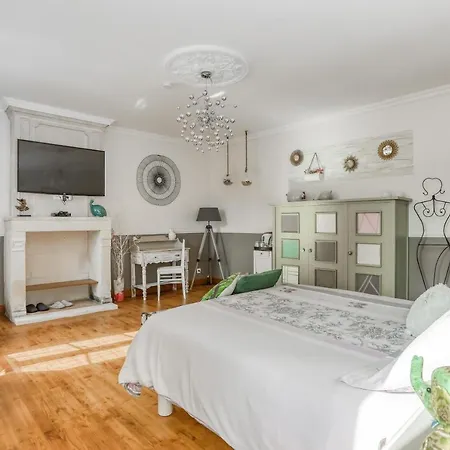 Jolysable Bed & Breakfast Pons
